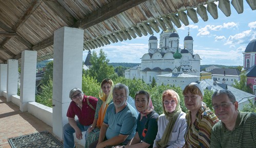 Паломники из Конькова познакомились с историей древней обители