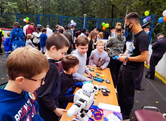 «Наукоград» помог организовать праздник в центре поддержки семьи и детства «Зюзино»