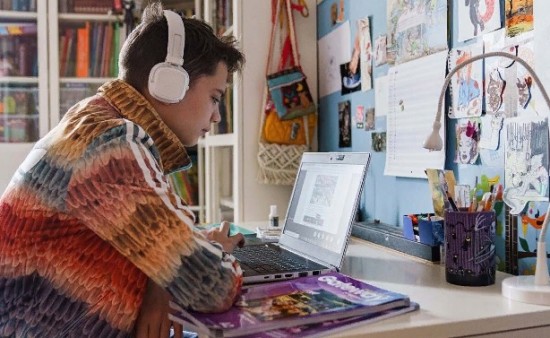 Для снижения заболеваемости в Москве продлена дистанционка для 6-11 классов