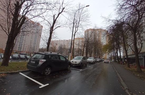 В районе Коньково отремонтировали асфальт на улицах Профсоюзная и Бутлерова