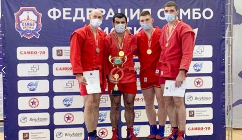 Представители университета МВД завоевали медали на чемпионате Москвы по самбо