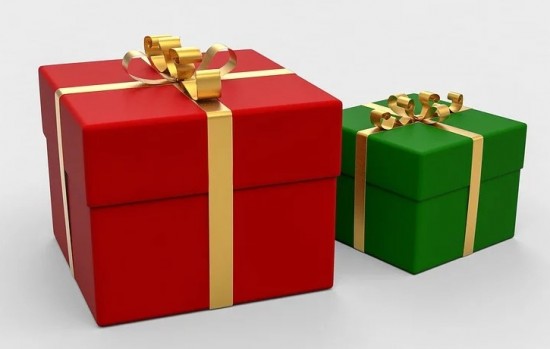 До 8 января в Москве продлится новогодняя акция «Эстафета подарков» 
