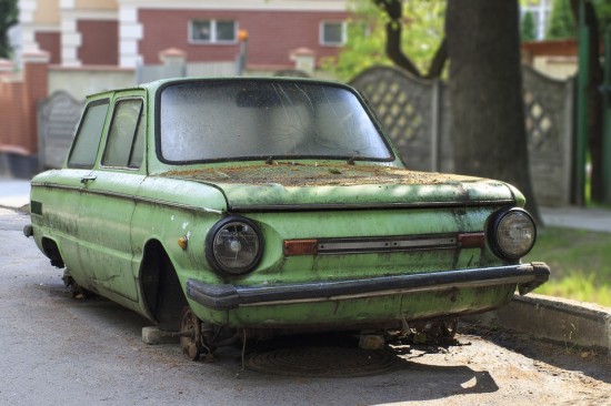 В минувшем году около 2 тысяч автомобилей без номеров переместили на спецстоянки