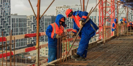 Поступления от трудовых мигрантов в бюджет Москвы в минувшем году выросли на 5,2 процента