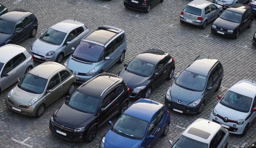 Автомобилистам Котловки напомнили о завершении периода продления паркинг-абонементов на апрель