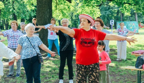 Жители района Котловка смогут освоить спортивную гимнастику онлайн