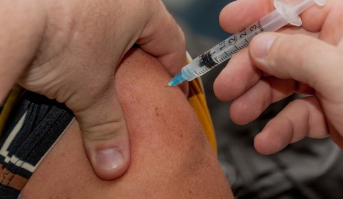 Антигриппозную вакцинацию прошли работники котловского «Жилищника»