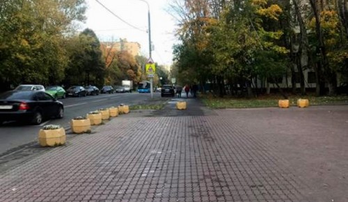 Власти Котловки напомнили о запрете парковаться близ дома 22 по улице Винокурова