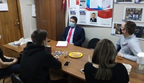 Представители Котловки приняли участие в круглом столе на тему национальной идеи 