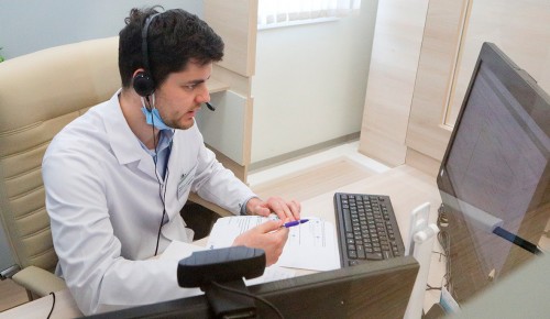 Более 100 тыс онлайн-консультаций провели врачи в Москве для пациентов с COVID-19