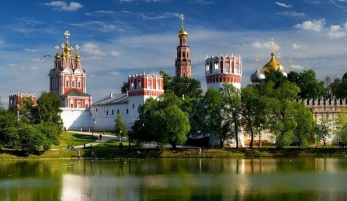 Собянин осмотрел ход работ по реставрации Новодевичьего монастыря