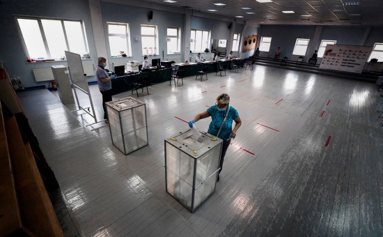 Писатель Сергей Минаев призвал москвичей принять участие в голосовании по Конституции