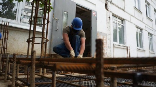 В 2021 году в Ломоносовском районе отремонтируют шесть домов