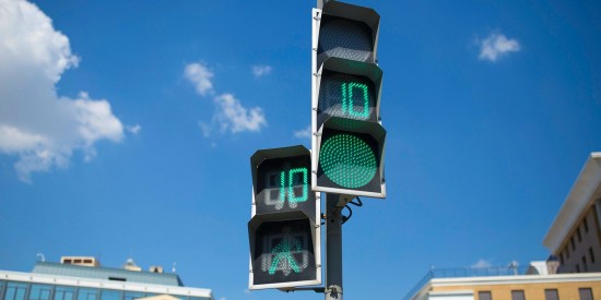 В Ломоносовском районе изменился режим работы светофоров