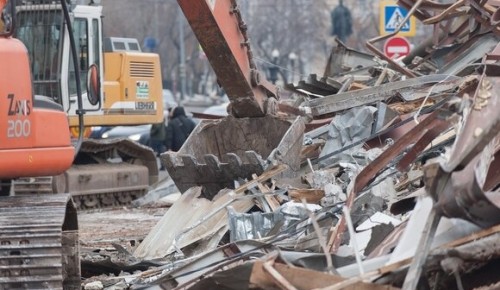 В Ломоносовском районе демонтирована незаконная пристройка к трансформаторной подстанции