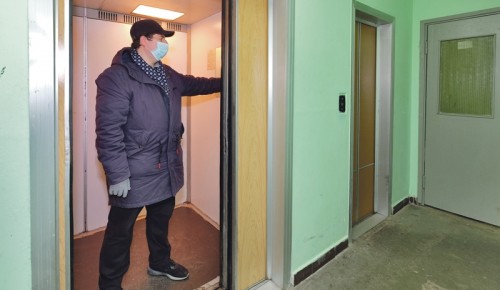 На улице Крупской устранили неисправность в работе лифта
