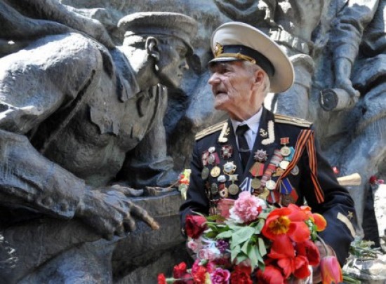 Уже нескольких месяцев в Обручевском районе проводится награждения ветеранов юбилейной медалью "70 лет Победы в Великой Отечественной войне 1941-1945 годов". 