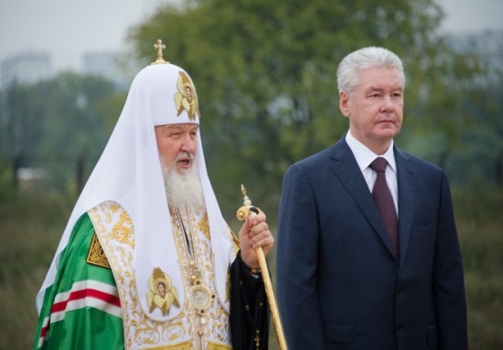Мэр Москвы и Патриарх Кирилл побывали на фестивале «Пасхальный дар»