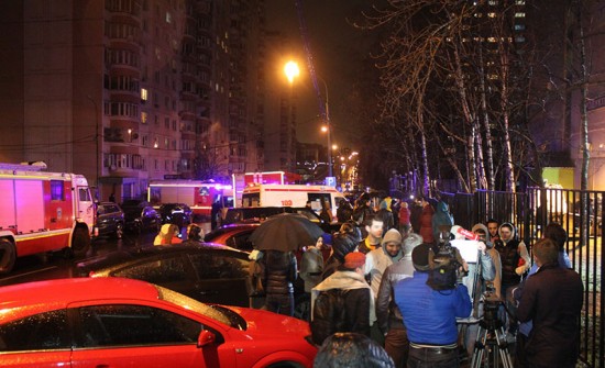 После пожара в общежитии московского вуза в больницах остаются 32 человека
