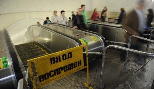 В связи с жарой на пяти станциях Калужско-Рижской линии дежурят медработники