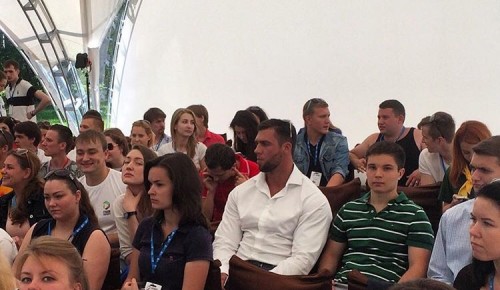 Члены Молодежной палаты Обручевского района посетили форум "Грани Будущего"