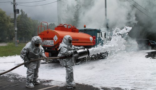 Вчера в ЮЗАО проводились учения МЧС по ликвидации последствий ДТП