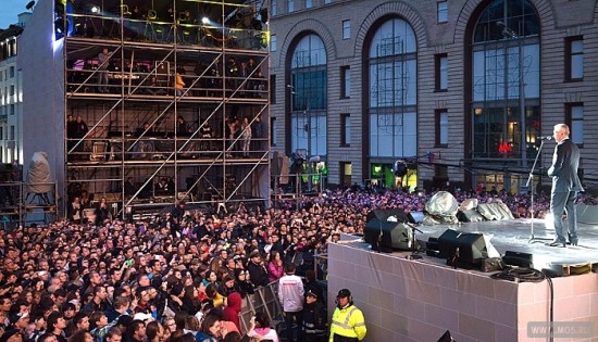 Сергей Собянин поздравил москвичей с Днем Города во время праздничного концерта на Лубянской площади