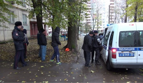 Житель Обручевского района незаконно поселил в своей квартире 12 иностранных граждан