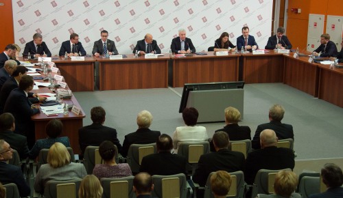 В Москве полномочия по контролю за реализацией программы капремонта переданы муниципальным депутатам
