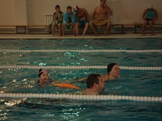 Семья из Обручевского района заняла II место на соревнованиях по плаванию