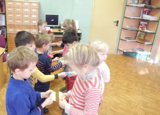 Дошколята из Обручевского района приняли участие в игровой программе о дружбе