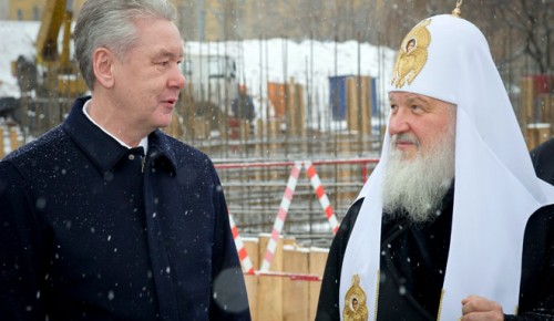 Сергей Собянин и патриарх Кирилл открыли исторический парк на ВДНХ