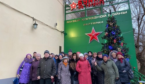 Участники проекта «Московское долголетие» посетили «Бункер 42» 