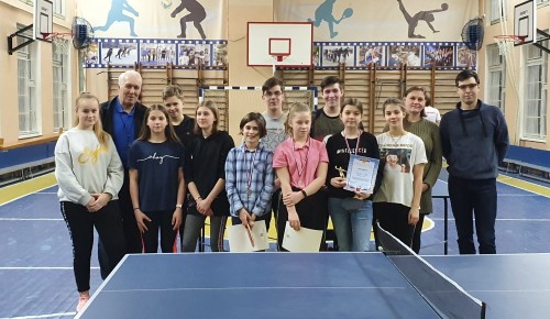 Соревнования по теннису прошли в спортивном зале школы № 46 