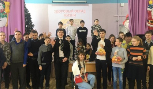 Активисты Обручевского района провели акцию «Мы за ЗОЖ» 