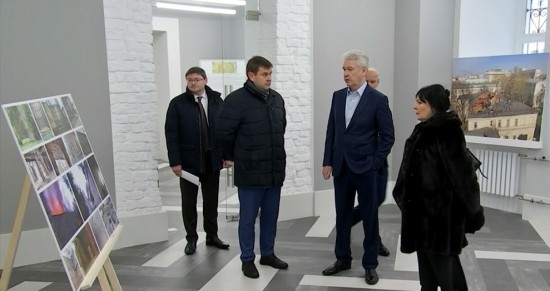 Собянин осмотрел итоги реставрации здания московской межевой канцелярии 