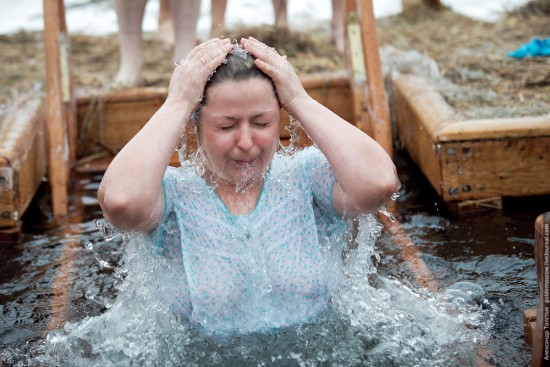 Жители Обручевского района могут принять участие в крещенских купаниях