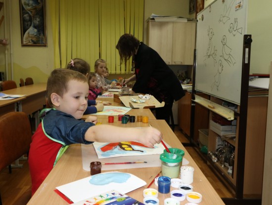 Изостудия «ИзЮшка» приглашает детей на уроки рисования