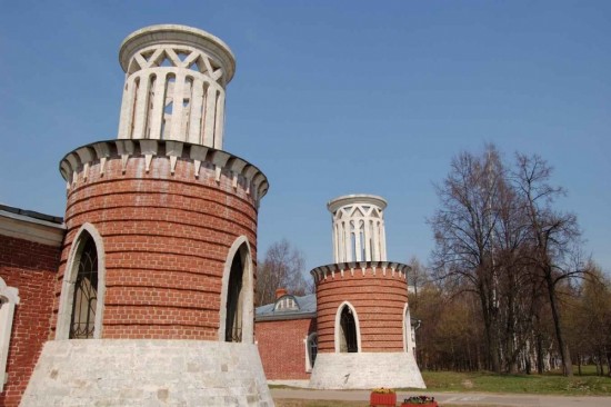 В парке «Усадьба Воронцово» вновь открыта фотовыставка, посвященная истории и архитектуре 