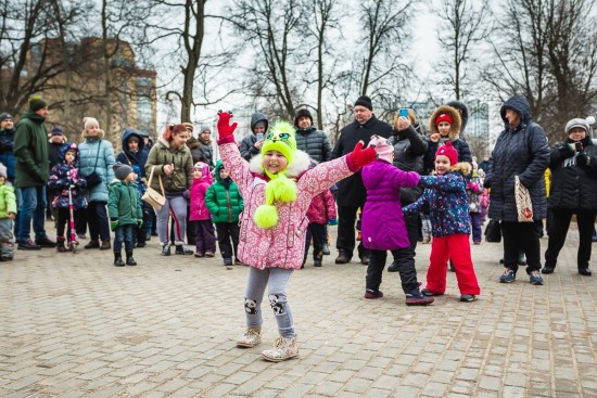 В Воронцовском парке встретили весну и поздравили женщин с праздником