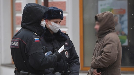 Первые нарушители карантина в Москве получили штрафы