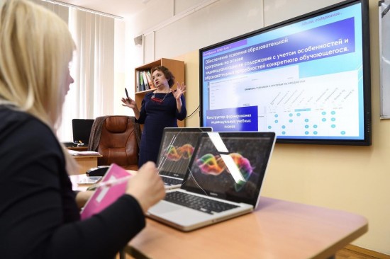 Депутат Мосгордумы: МЭШ оказалась надежным инструментов дистанционного образования в период пандемии