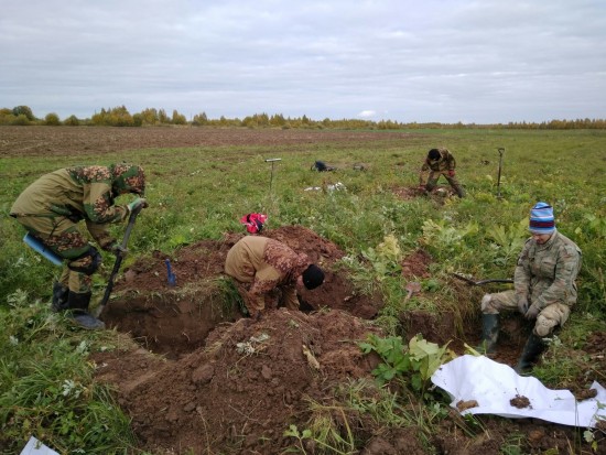 Поисковики Обручевского района отметили День памяти и скорби