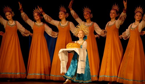 Ансамбль “Школьные годы” даст концерт в культурном центре “Меридиан”