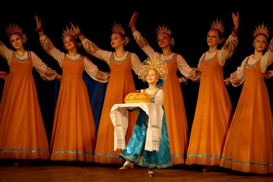 Ансамбль “Школьные годы” даст концерт в культурном центре “Меридиан”