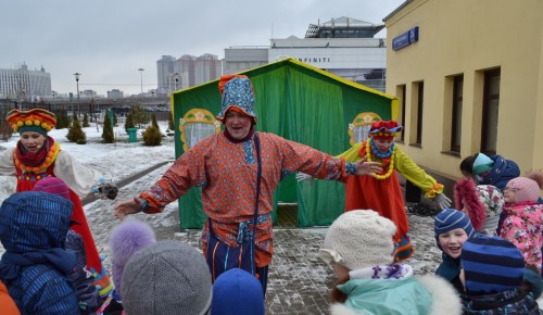 Казанский храм приглашает на уличный праздник и спектакль