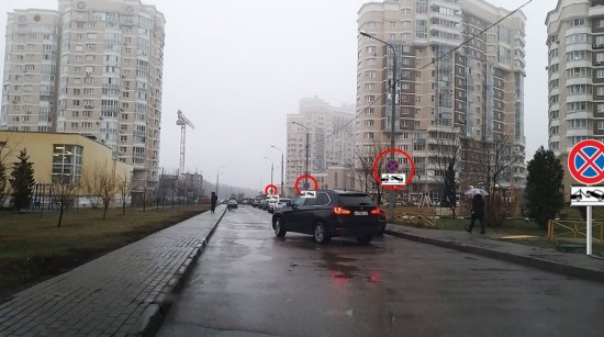 На ул. Академика Виноградова установят новые дорожные знаки