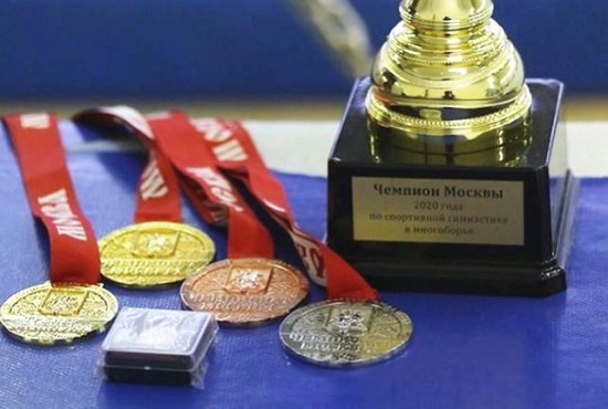 На городском турнире гимнасты «Самбо-70» завоевали 9 наград