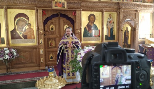 Поучаствовать в Богослужении в Казанском храме теперь можно по Вотсап