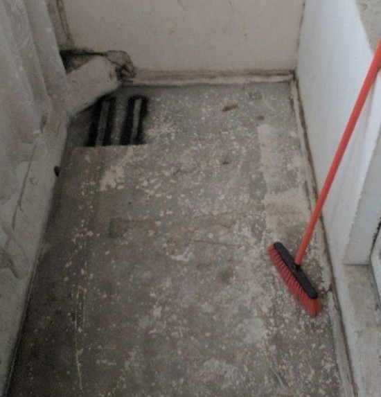 «Жилищник района Котловка» выполнил работы по восстановлению пожарного люка в доме на Нагорной